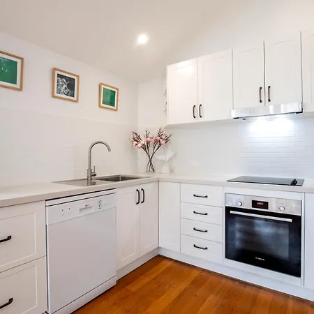 Seaside Apartment, 100M To Beach Narrabeen Exterior photo