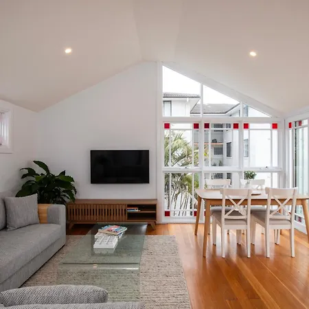 Seaside Apartment, 100M To Beach Narrabeen Exterior photo