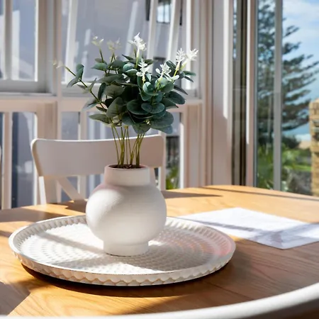 Seaside Apartment, 100M To Beach Narrabeen Exterior photo