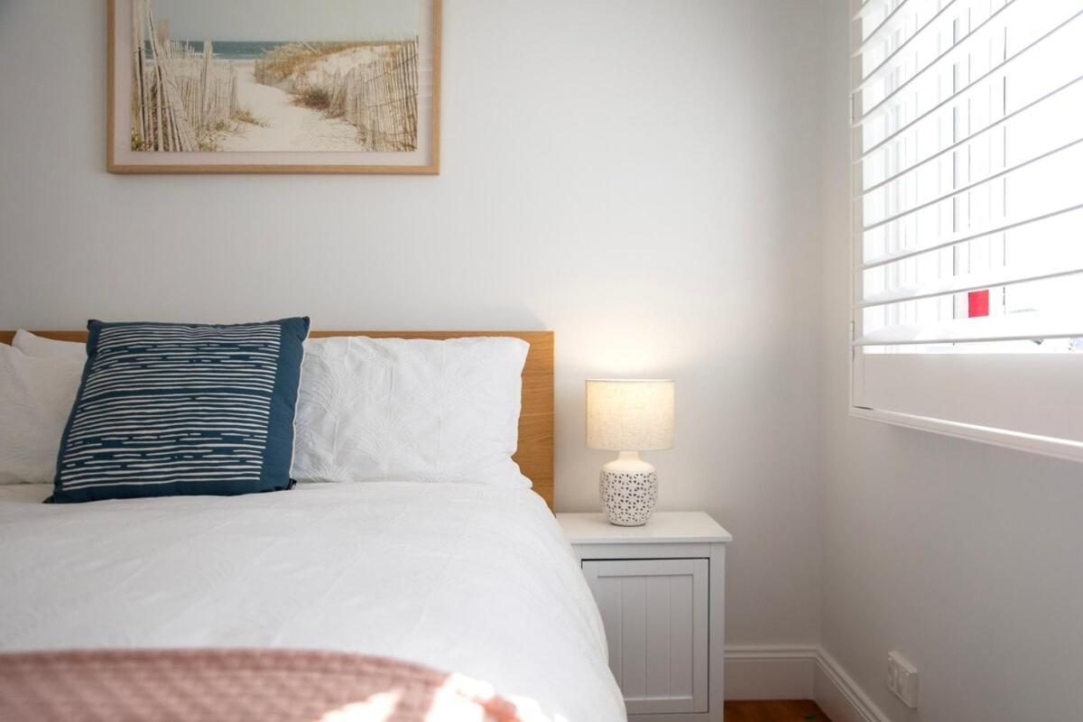 Apartment Seaside Apartment, 100m To *